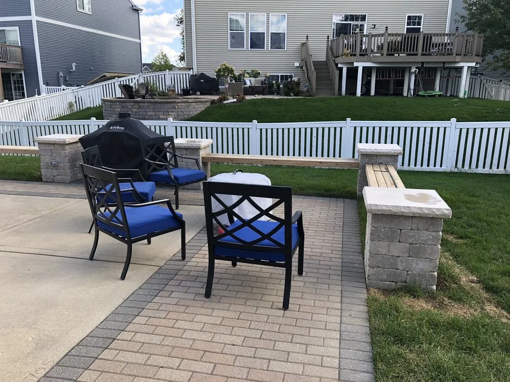 Top-rated yard cleanup service experts serving Long Grove, IL - Poul's Landscaping & Nursery