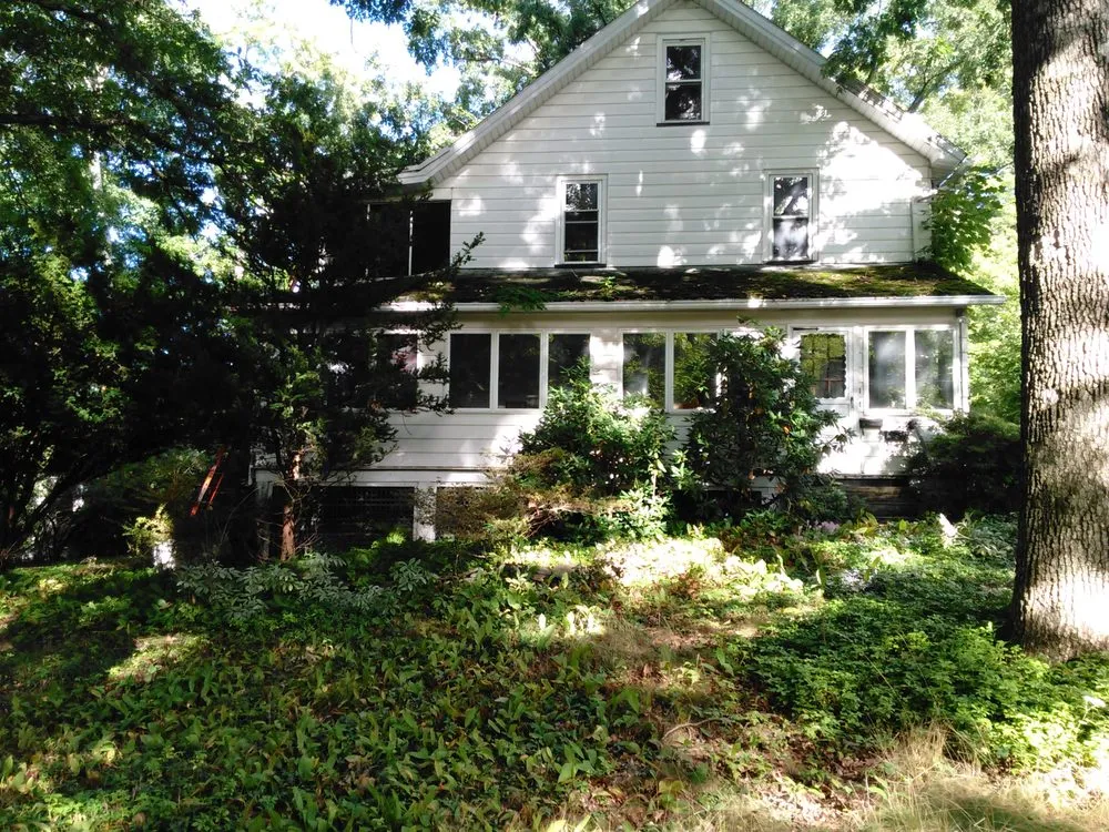 Trusted garden landscaping for beautiful yards in Wilkes Barre, PA by Powell's Cutting Edge Landscaping