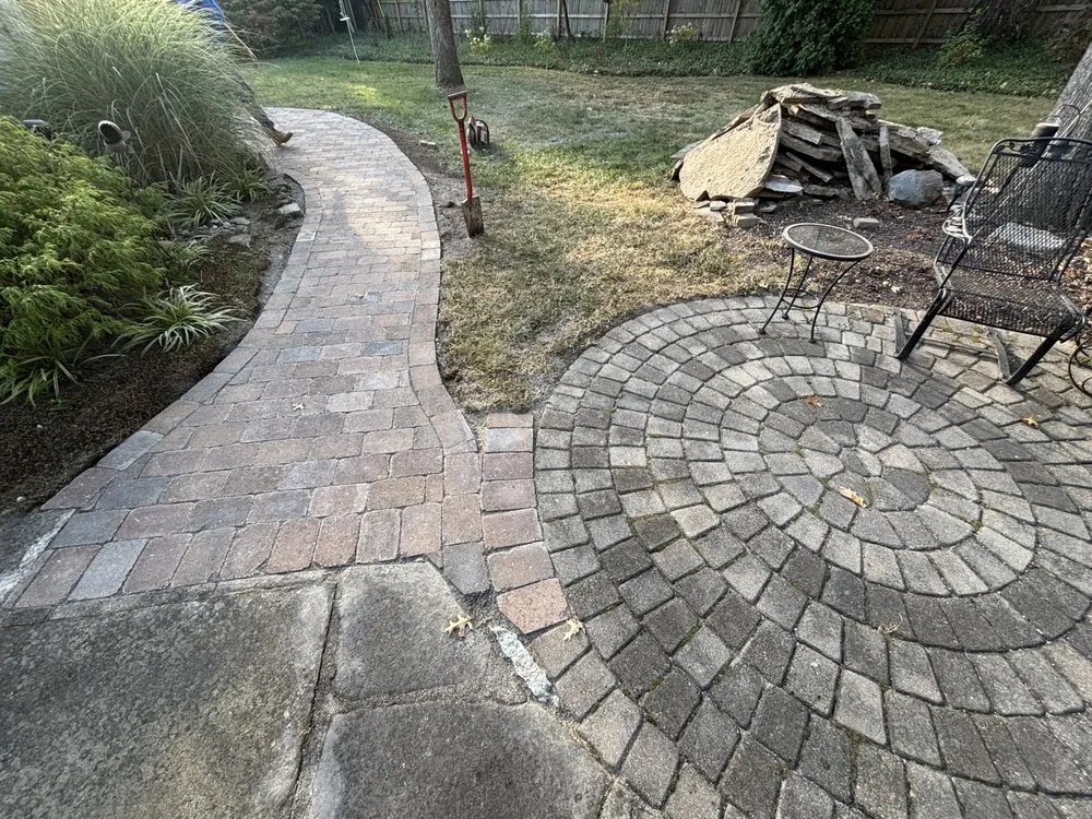 Affordable yard maintenance for year-round maintenance in Oxford, OH by Powell’s Landshaping