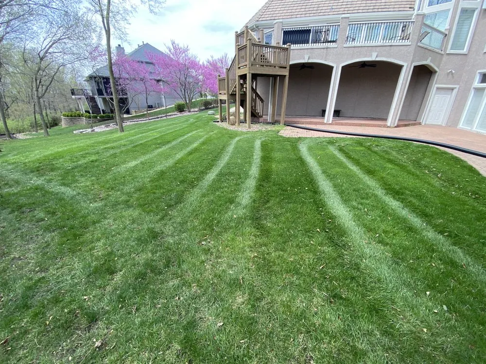 Affordable garden landscaping for beautiful yards in Kansas City, MO by Powell’s Lawn Care