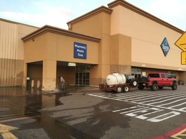 Expert landscaping services in Texarkana, TX by Power Clean of Texarkana