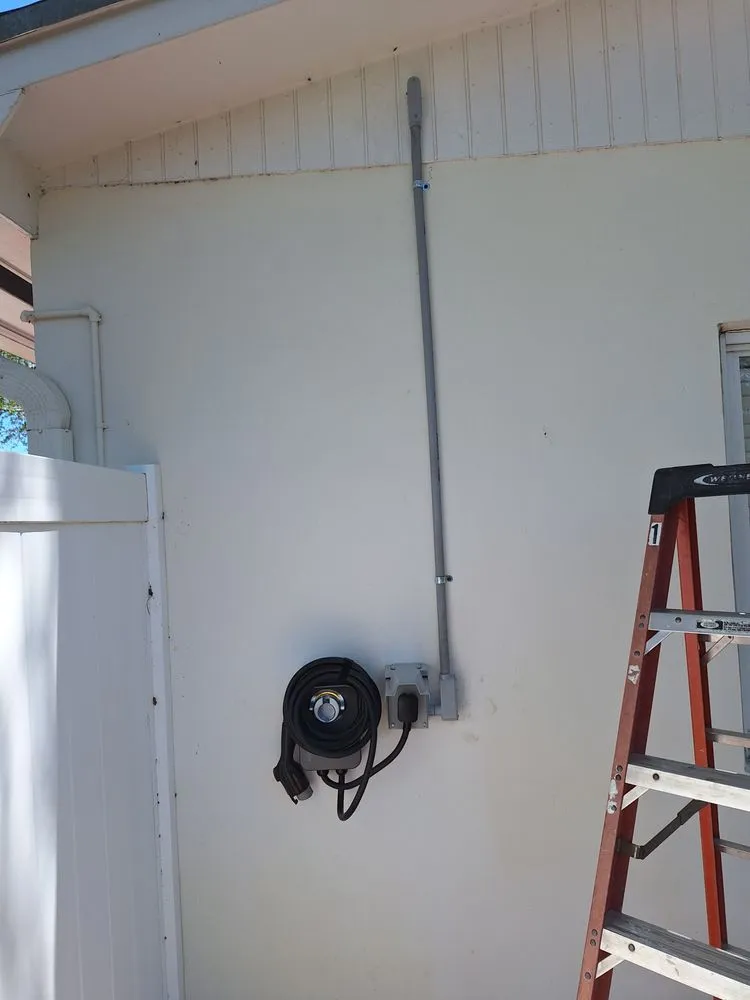 Custom residential landscaping experts serving Cutler Bay, FL - Power I Solucions