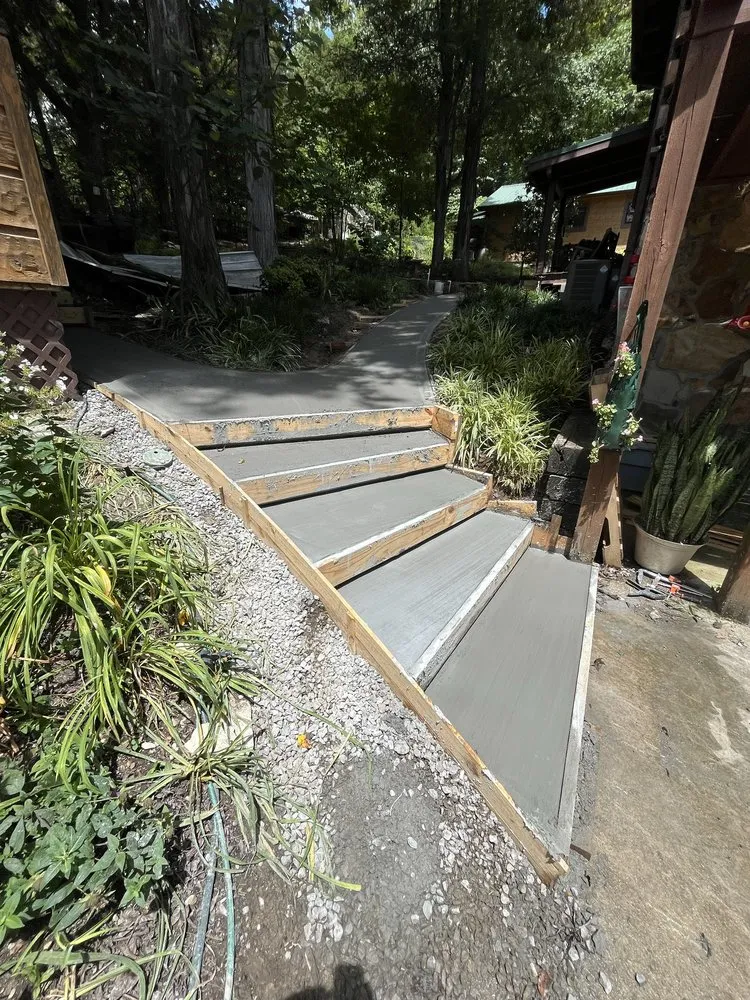 Reliable residential landscaping with custom design across Oak Ridge, TN - Power T Outdoor Services