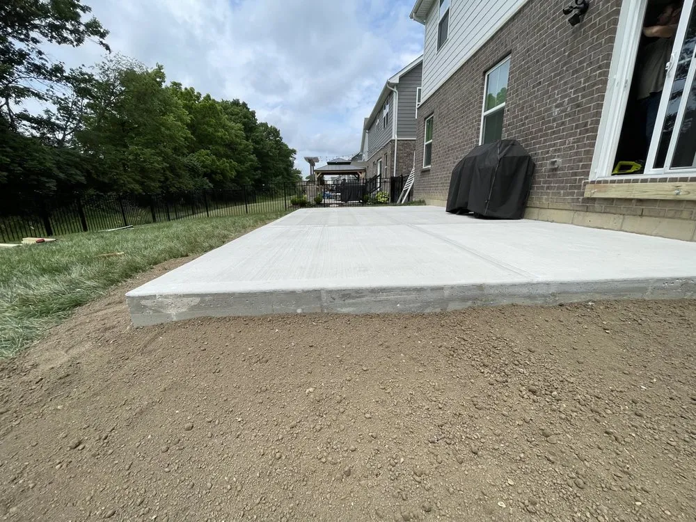 Custom residential landscaping in Sugarcrk Township, OH - Power Up Construction