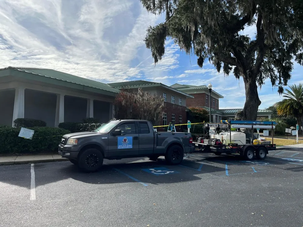 Professional lawn care service near you in Beaufort, SC by Power Washing Man