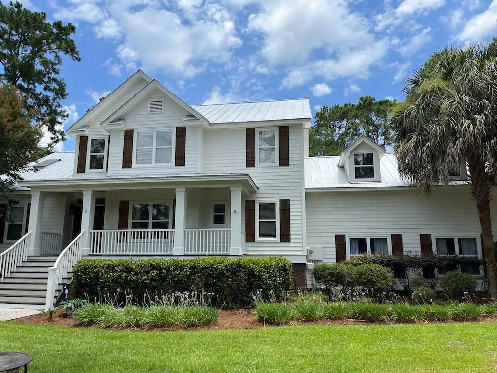 Top-rated yard cleanup service for homes across Beaufort, SC - Power Washing Man