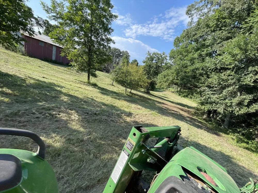 Custom landscaping services with custom design in Jonesboro, AR by Poynor Landscapes