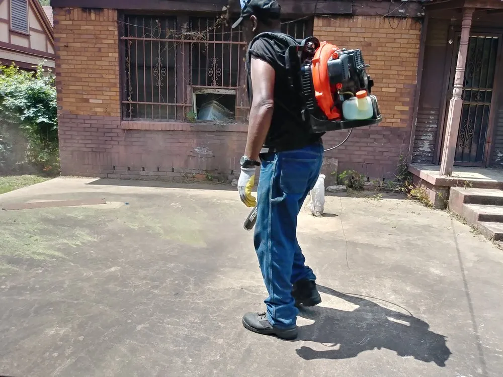 Expert outdoor landscaping in Texarkana, TX - P&P Junk Busters