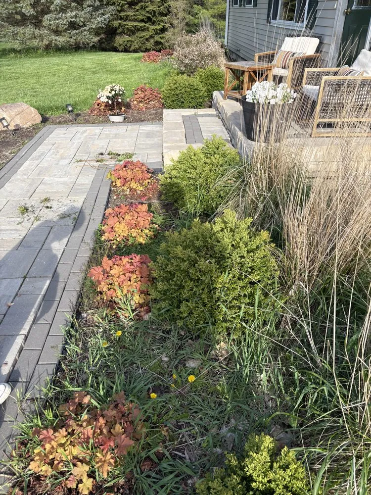 Top-rated garden landscaping in Lansing, MI by PR Lawn & Snow