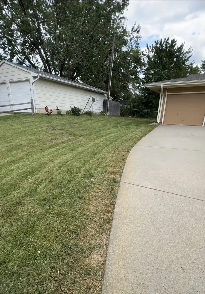 Top-rated yard maintenance for outdoor upgrades in Lincoln, NE by Pradera Lawncare & Landscape