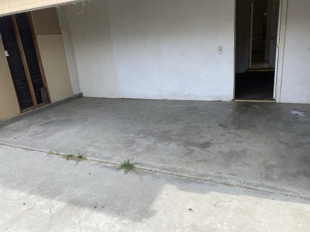 Custom landscaping services for year-round maintenance across Bakersfield, CA - Prados Hauling Junk