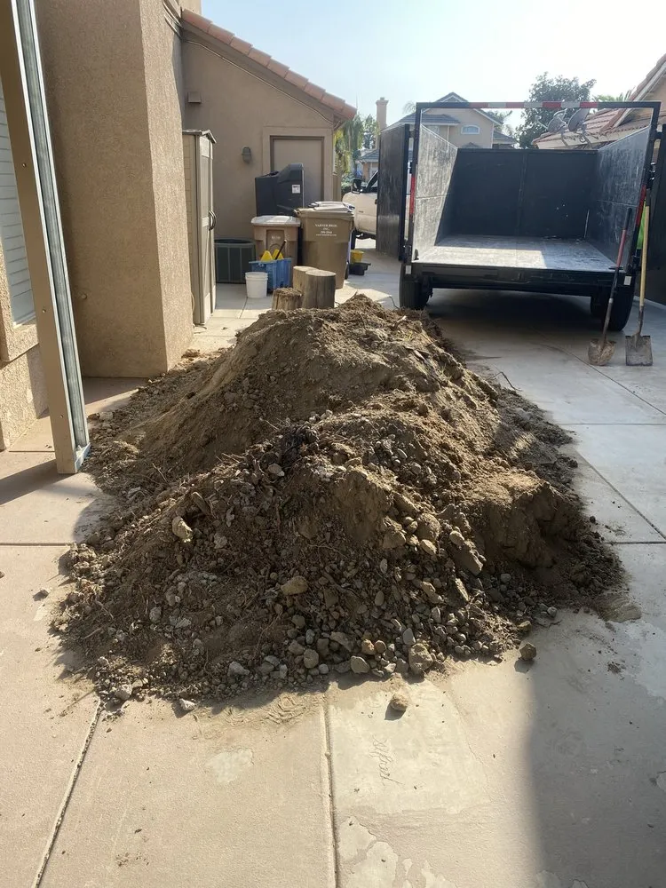 Professional yard cleanup service in Bakersfield, CA - Prados Hauling Junk