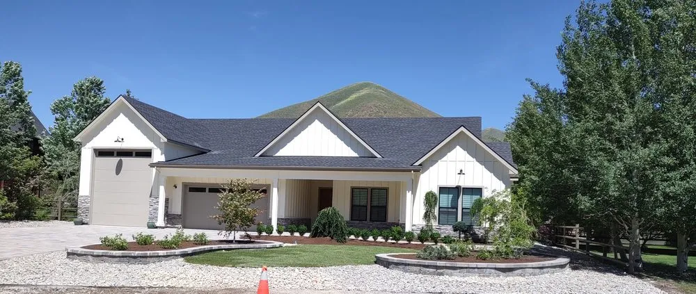 Custom landscape installation for homes in Jerome, ID by Prairie Landscaping & Hardscaping