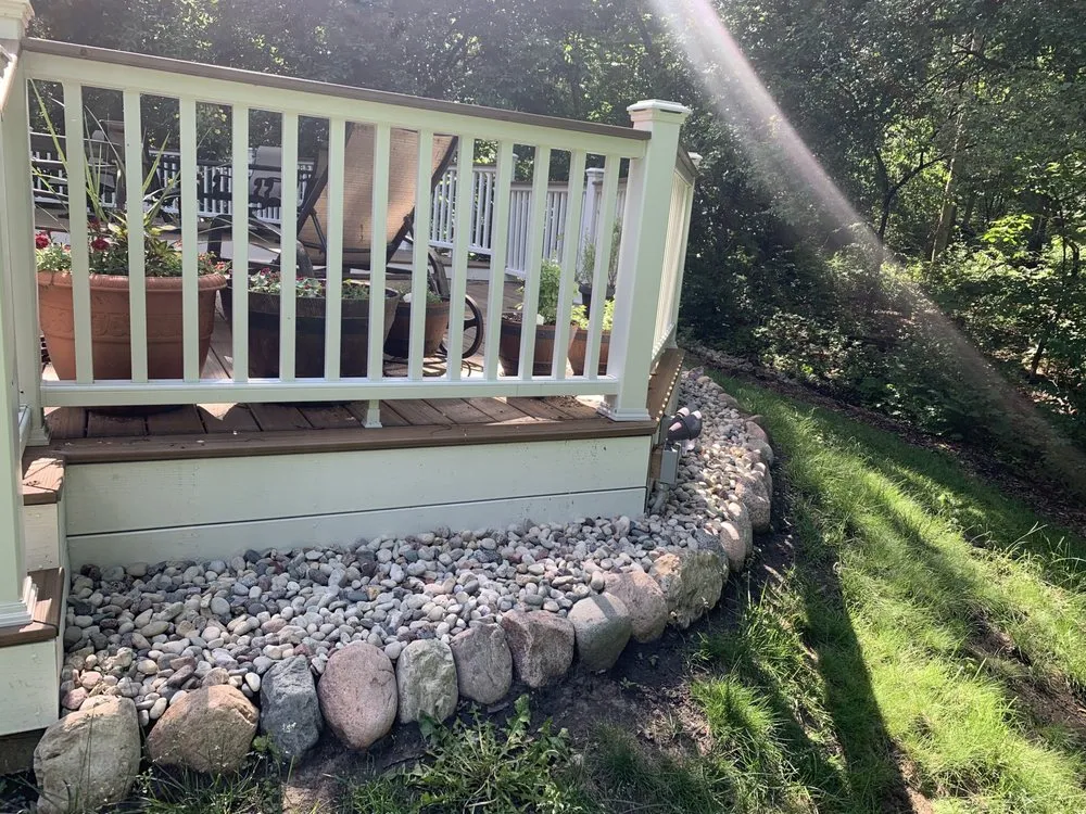 Expert lawn care service experts serving Campton Hills, IL - Prairie State Lawn Service