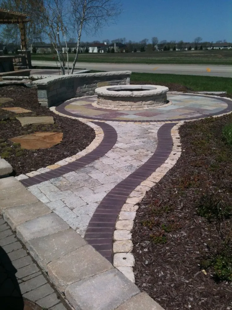 Affordable garden landscaping for year-round maintenance in Sugar Grove, IL by Prairie's Hardscapes and Design