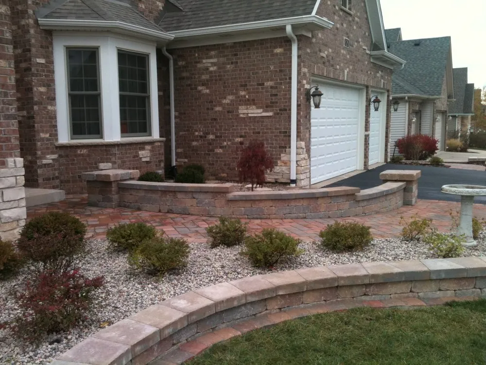 Custom lawn mowing service experts serving Sugar Grove, IL - Prairie's Hardscapes and Design