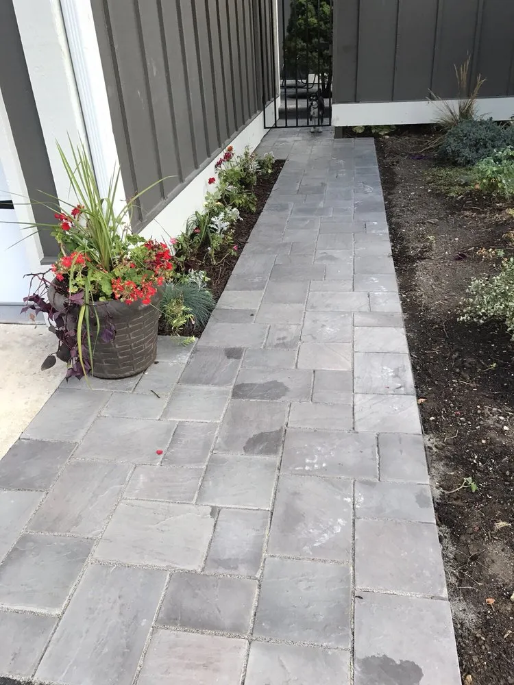 Reliable yard cleanup service in Sugar Grove, IL by Prairie's Hardscapes and Design