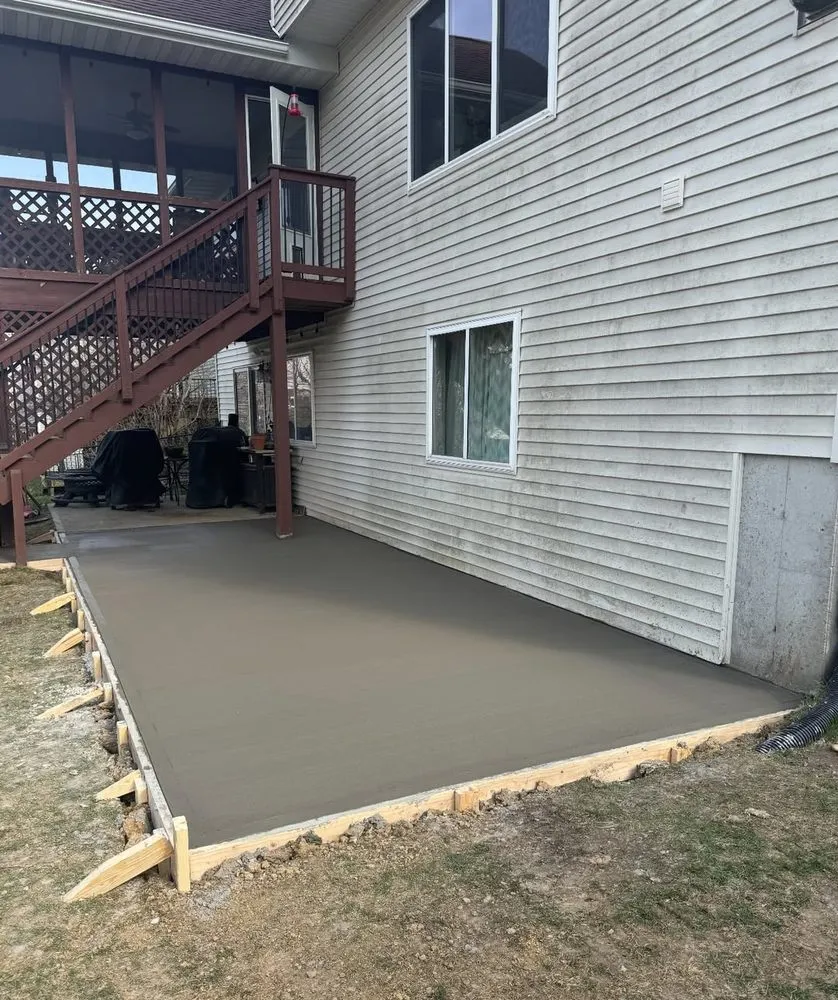 Professional garden landscaping in North Liberty, IA by PrairieScapes Landscaping