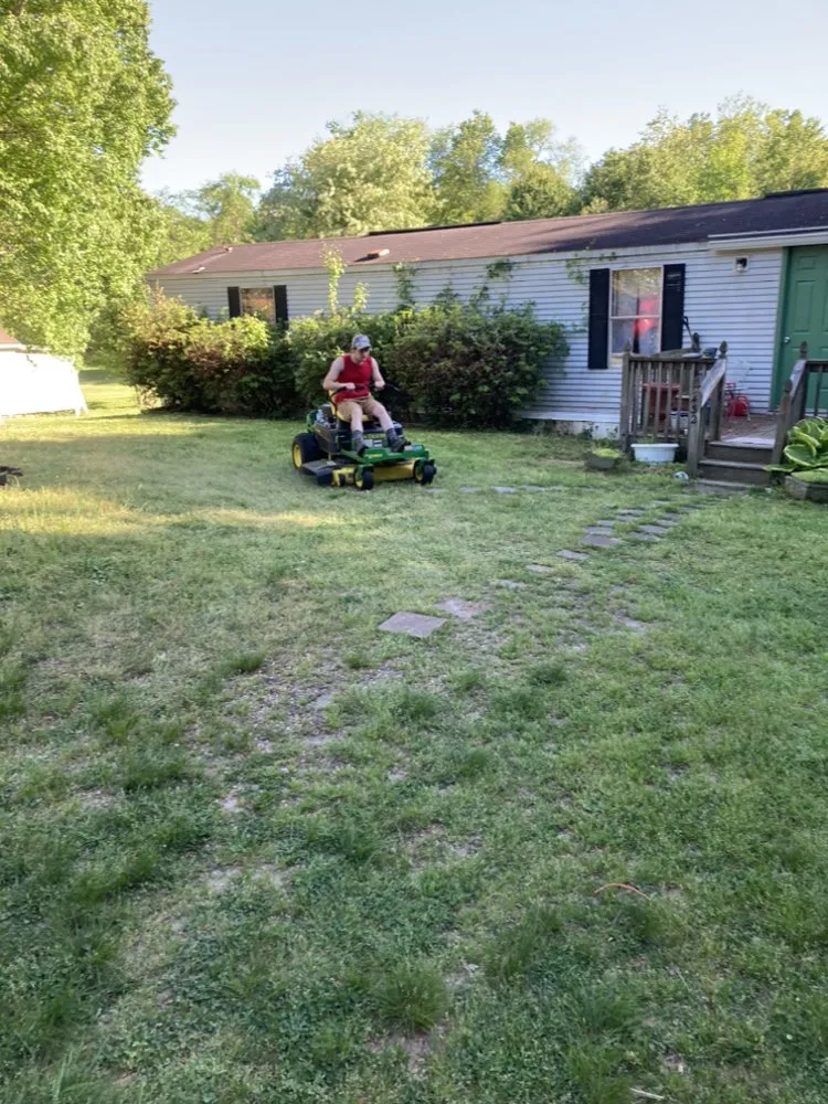Expert lawn care service experts serving Lenoir, NC - Precious Mowing