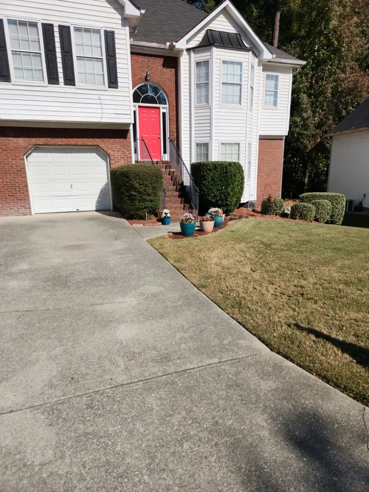 Local landscape design experts serving Lawrenceville, GA - Precise Cut lawn Care