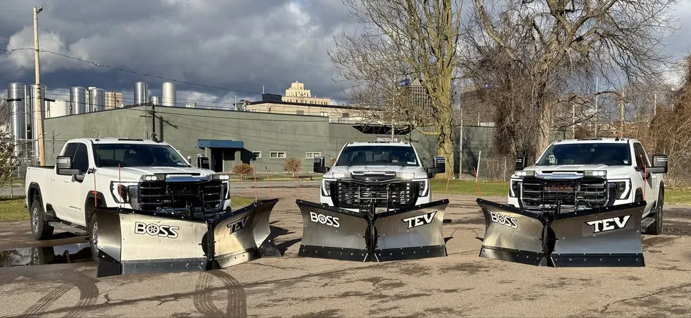 Top-rated lawn mowing service experts serving Syracuse, NY - Precise  Maintenance