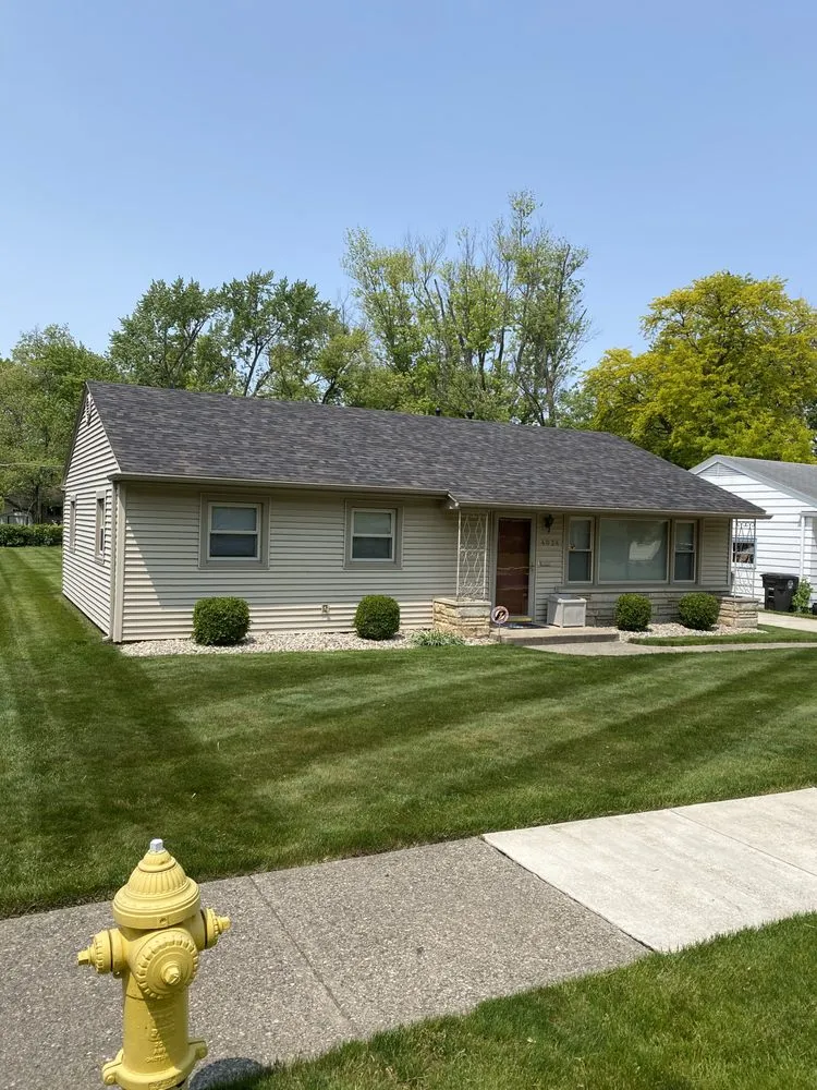 Professional residential landscaping for residential properties in Fort Wayne, IN by Precision Cuts Landmaintenace