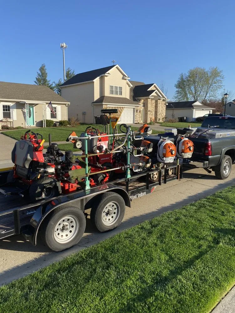 Professional lawn care service in Fort Wayne, IN by Precision Cuts Landmaintenace