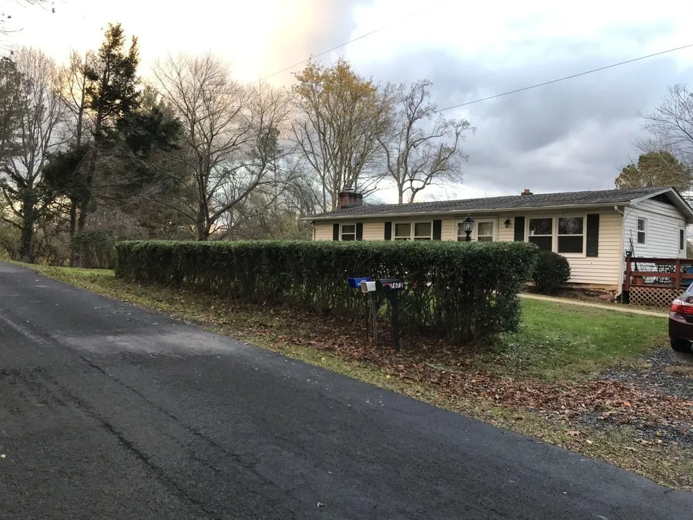 Top-rated garden landscaping in Manassas, VA by Precision Cutting N Services