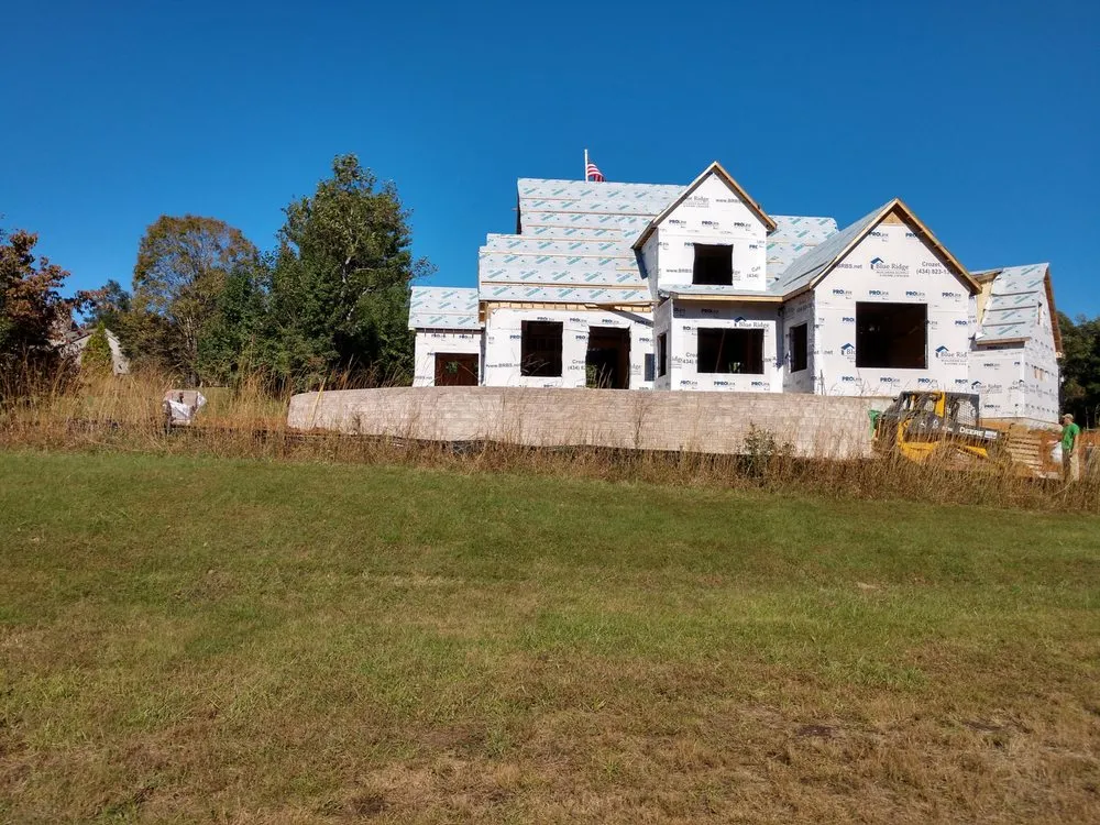 Reliable yard maintenance in Madison Heights, VA by Precision Green