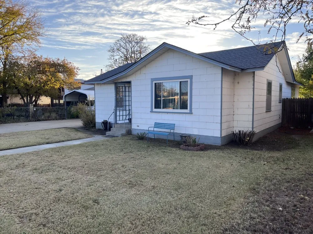 Affordable lawn mowing service for year-round maintenance across Dalhart, TX - Precision Grounds Maintenance