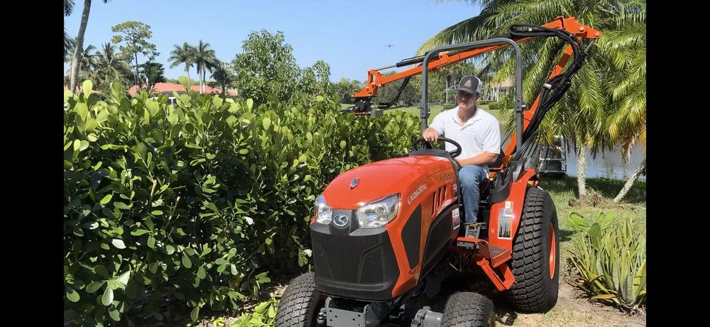 Custom landscaping services in Wellington, FL - Precision Hedge Landscaping