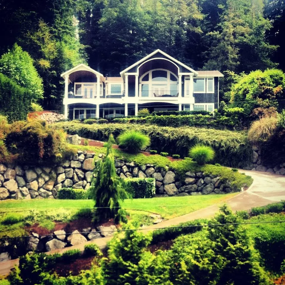 Local outdoor landscaping experts serving Lynnwood, WA - Precision Home Services