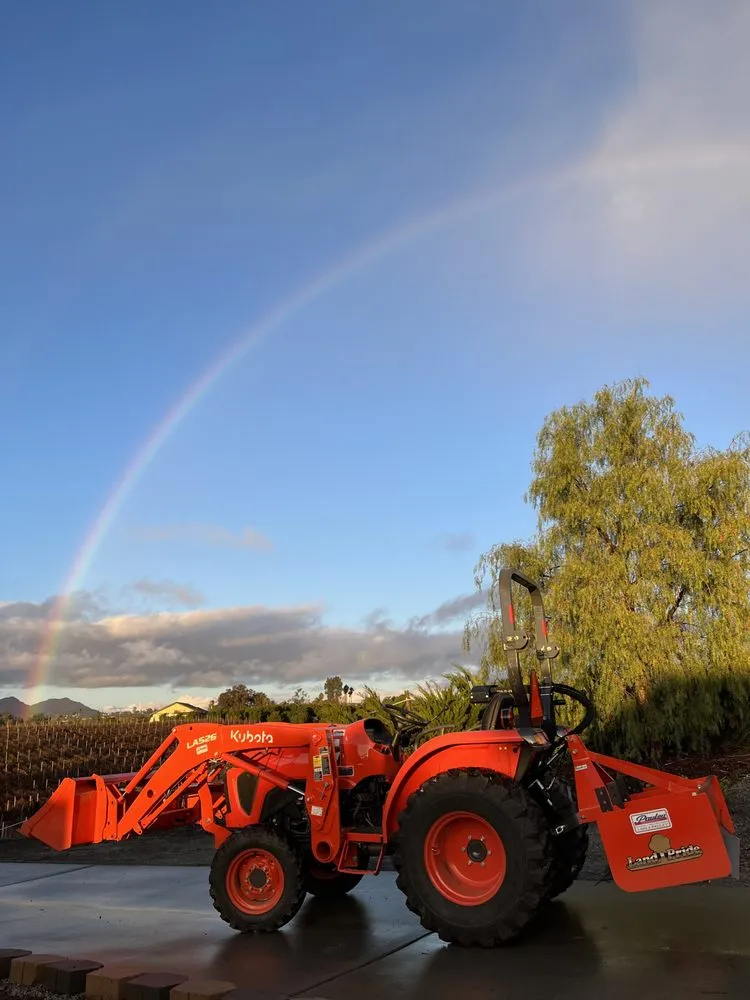 Local yard maintenance experts serving Temecula, CA - Precision Land Care