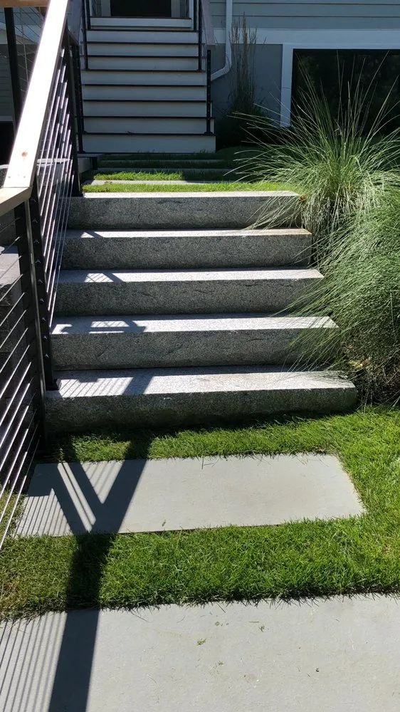 Local garden landscaping for beautiful yards in Meriden, CT by Precision Landscaping