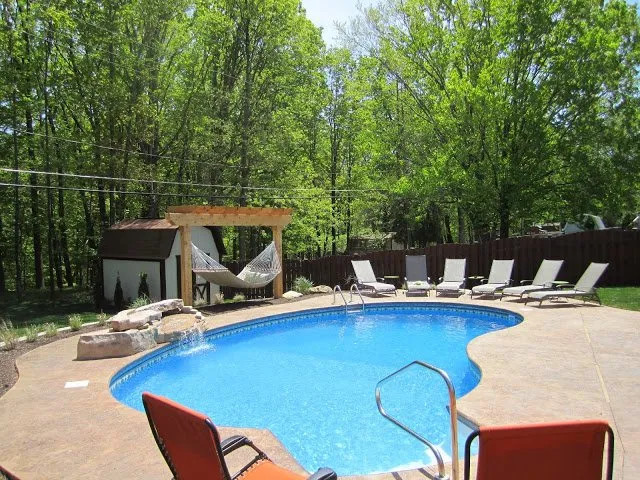 Custom lawn care service experts serving North Royalton, OH - Precision Landscaping