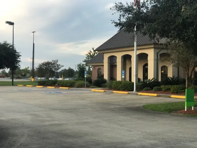 Reliable garden landscaping experts serving Prairieville, LA - Precision Lawn & Landscaping Services