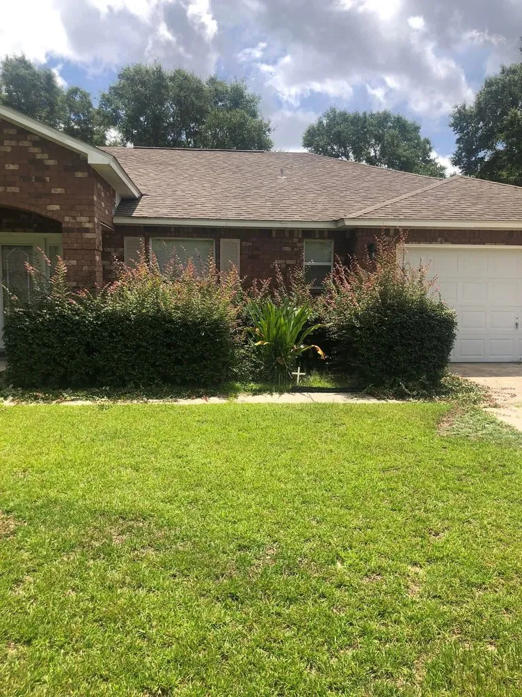 Trusted lawn care service in Fort Walton Beach, FL - Precision Lawn Care And Landscape