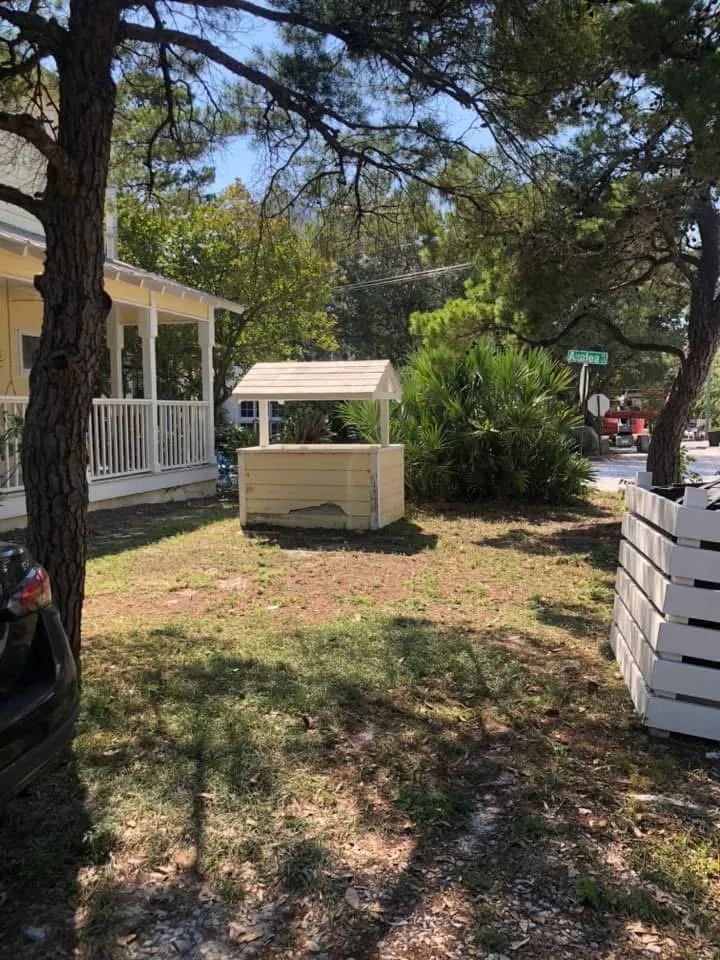 Professional landscaping services experts serving Fort Walton Beach, FL - Precision Lawn Care And Landscape