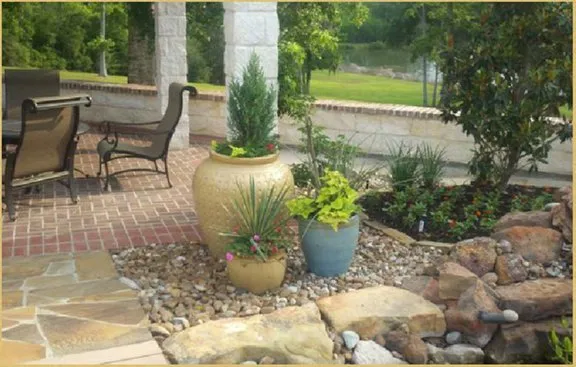 Custom garden landscaping experts serving Dayton, TX - Precision Lawns