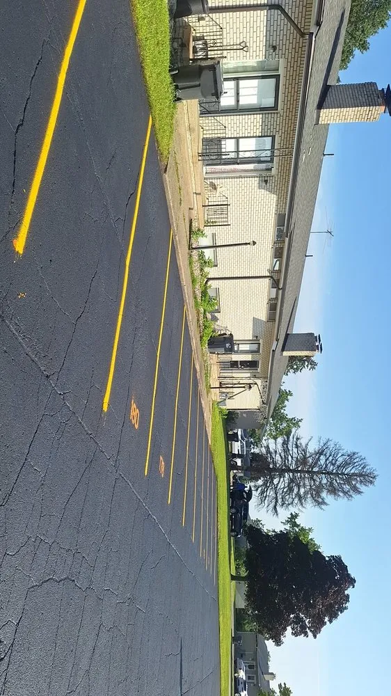 Top-rated garden landscaping for beautiful yards in Waterford Township, MI by Precision Paving and Sealing