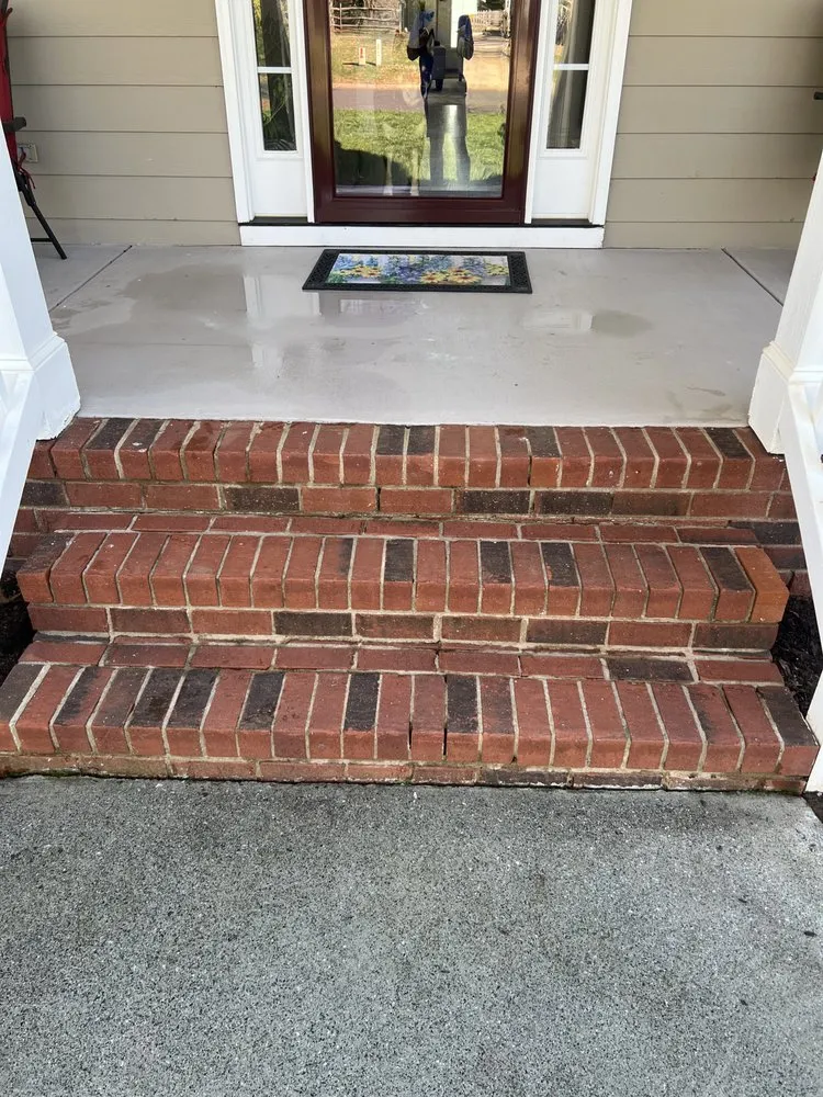 Top-rated garden landscaping for homes in Taylorsville, NC by Precision Pressure Washing & Lawn Care