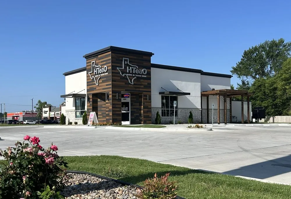 Local lawn mowing service experts serving Carl Junction, MO - Precision Property & Lawn Management