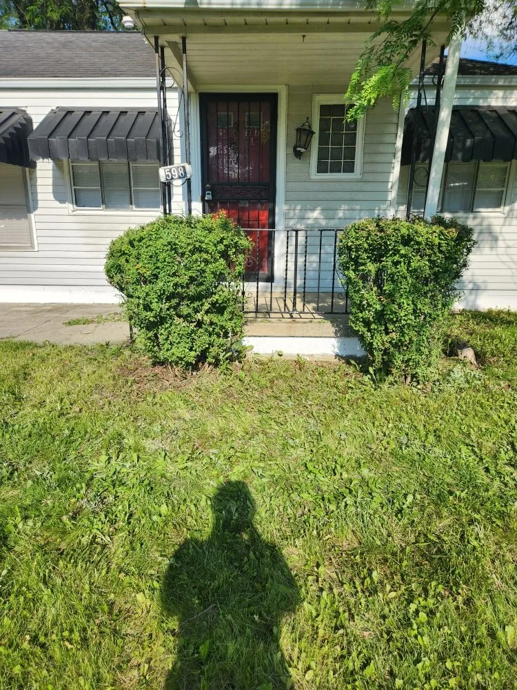 Affordable yard maintenance in Columbus, OH - Precision Property Pros