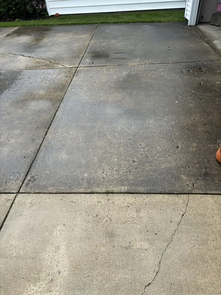 Reliable outdoor landscaping experts serving Hubbard, OH - Precision Services