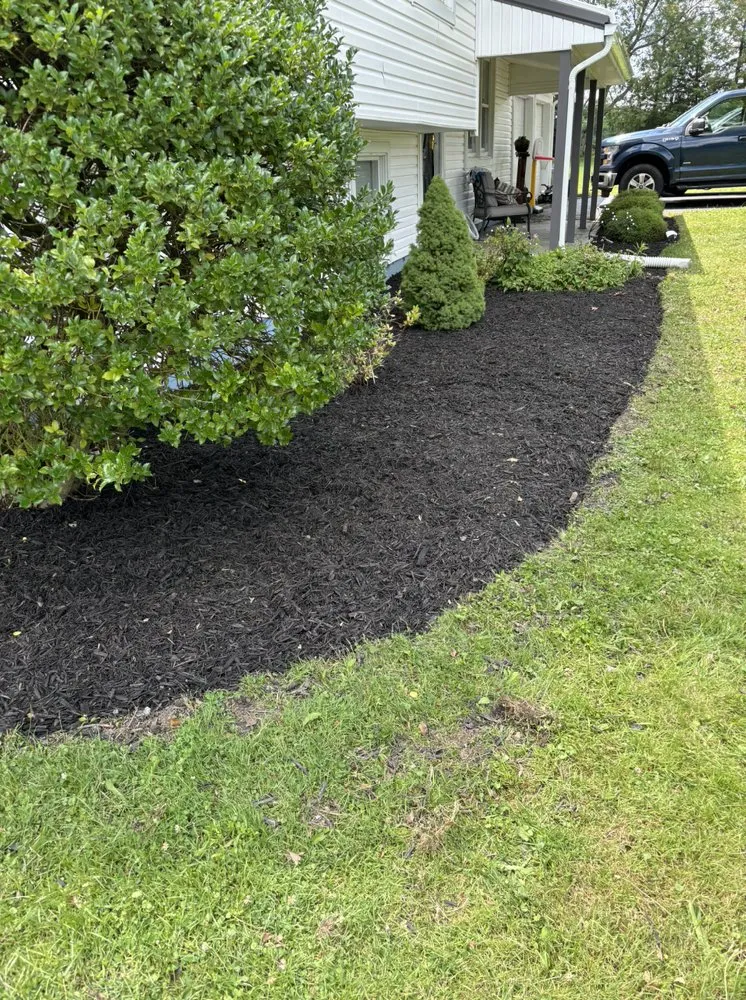Expert garden landscaping in Hubbard, OH by Precision Services