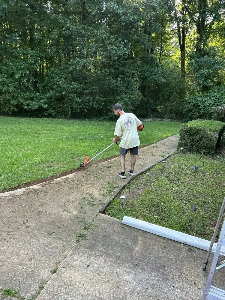 Custom yard cleanup service in Newnan, GA - Precision Services