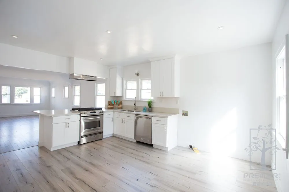 Custom residential landscaping in Fountain Valley, CA by Premier Builders and Hardscape