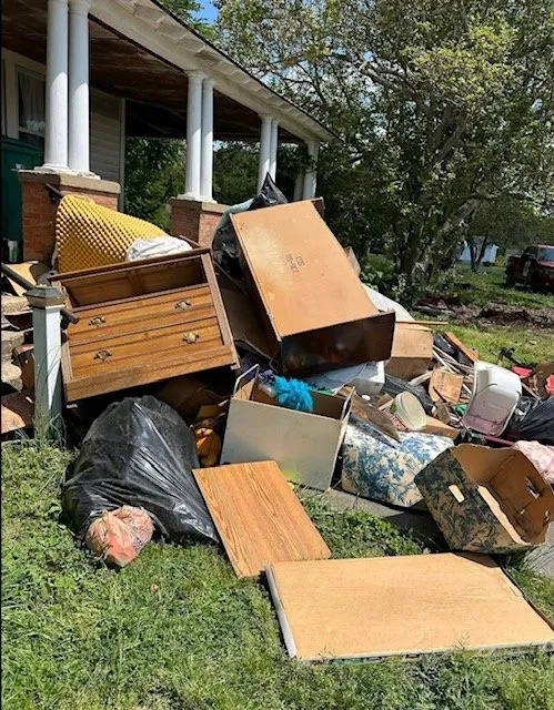 Top-rated lawn care service in Bridgewater, VA - Premier Cleaning Services