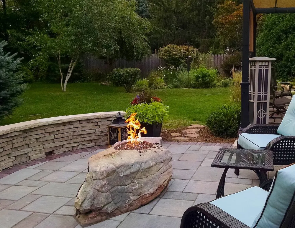 Top-rated garden landscaping in Congerville, IL by Premier Garden Design