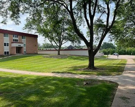 Expert landscape design in Bloomington, MN by Premier Grounds